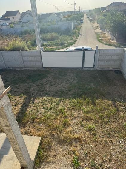 Casă cu 4 camere în Slătioara