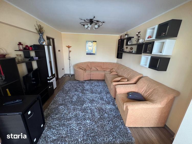 Apartament cu 2 camere în Micro 14