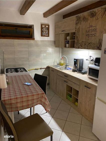Casă cu 4 camere cu Teren 552 Mp în Central