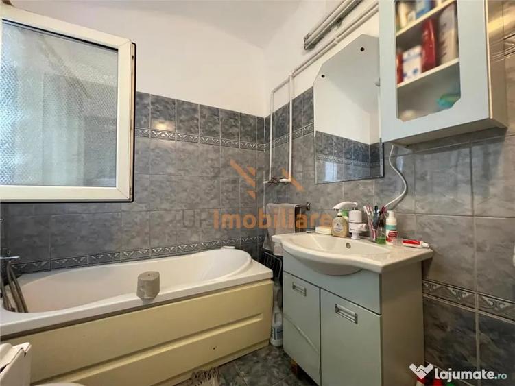Casă cu 4 camere cu Teren 1439 Mp în Central