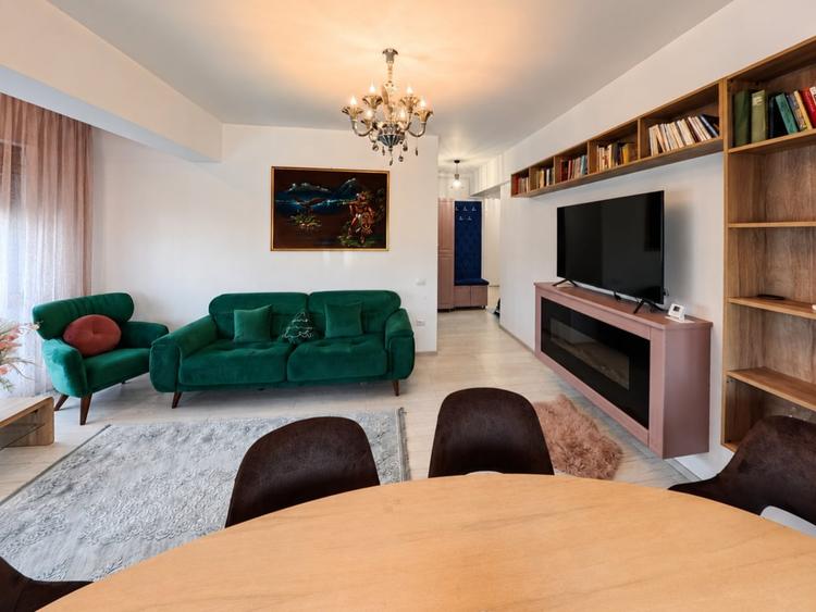 Apartament cu 3 camere decomandat, mobilat în Nord