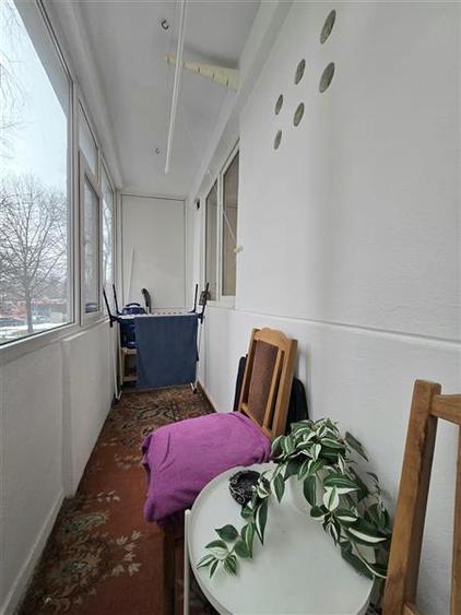 Apartament cu 2 camere semidecomandat, mobilat în 1 Mai