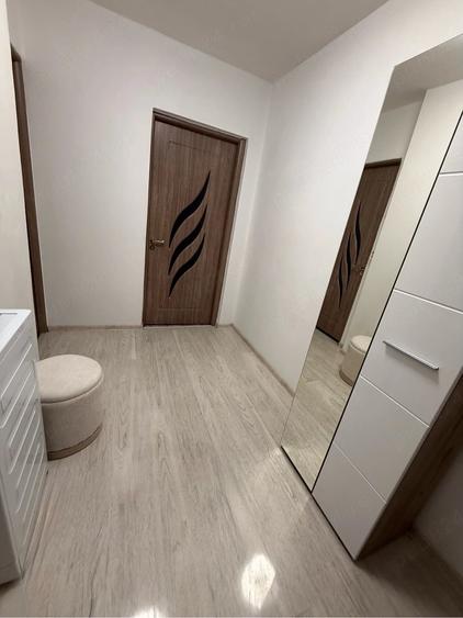Apartament cu 2 camere semidecomandat în Teilor