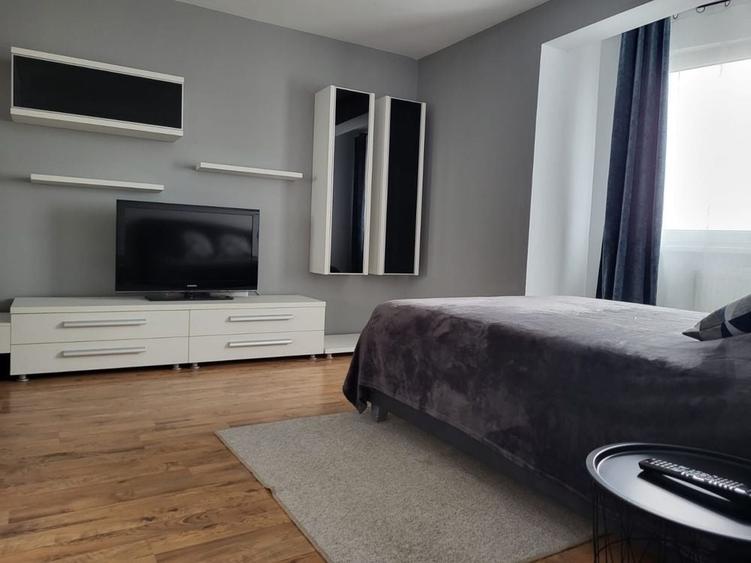 Garsonieră decomandată în Central