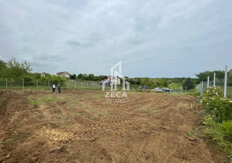 Teren Construcții intravilan de 1500 mp, în Jupiter