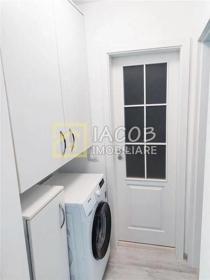 Apartament cu 3 camere decomandat în Republicii