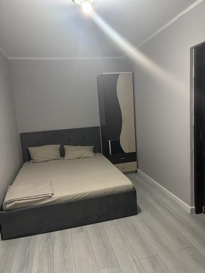 Apartament cu 3 camere în Micro 40