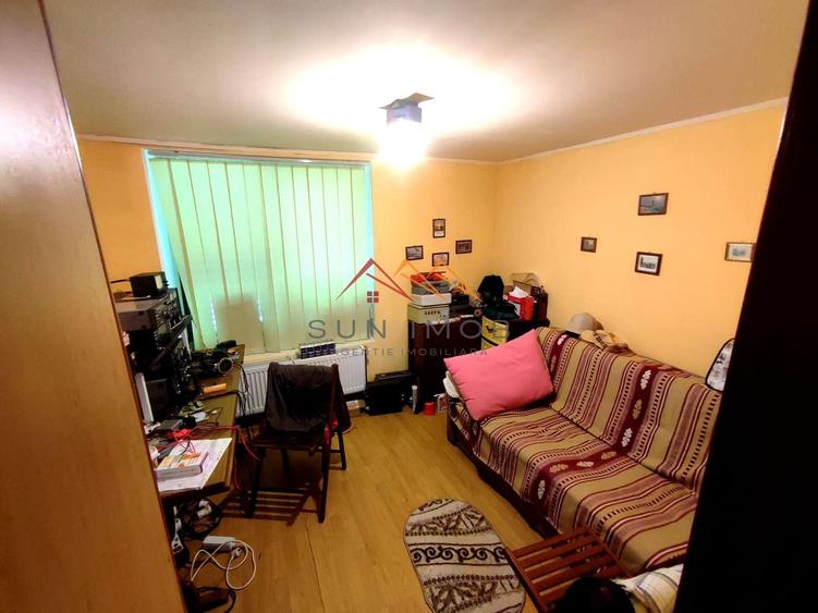 Casă individuală cu 3 camere cu Canalizare în Poiana Câmpina