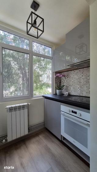 Apartament cu 2 camere decomandat în Tomis III