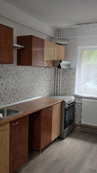 Inchiriez apartament 2 camere - 7