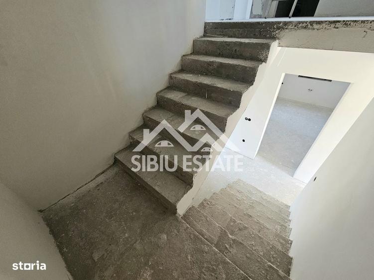 Casa noua 4 dormitoare, 3 bai - 6
