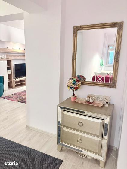 Apartament cu 4 camere decomandat în Titan