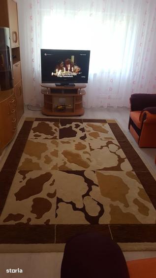 Apartament cu 3 camere în Astra