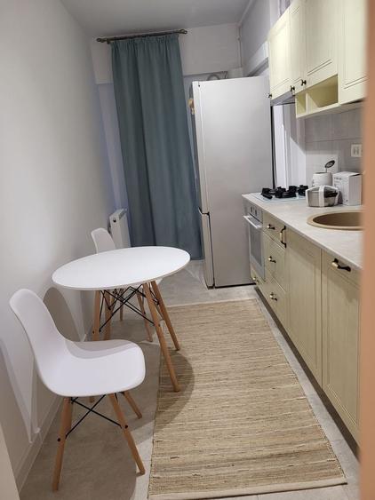 Apartament cu 2 camere decomandat, mobilat în Militari