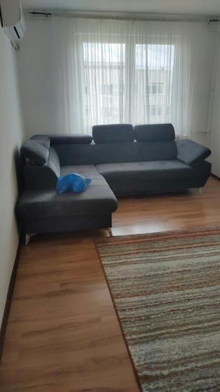Apartament cu 3 camere în Tei