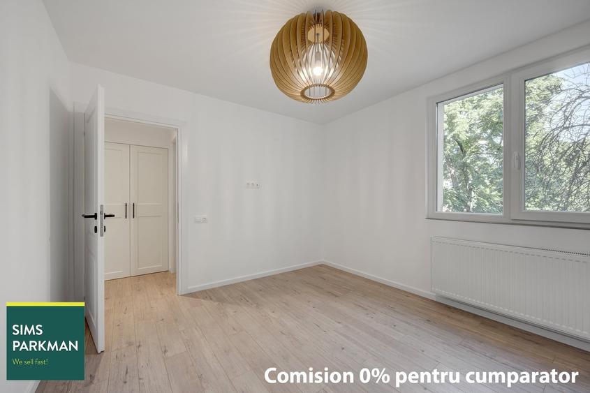 Apartament cu 3 camere semidecomandat în Titan