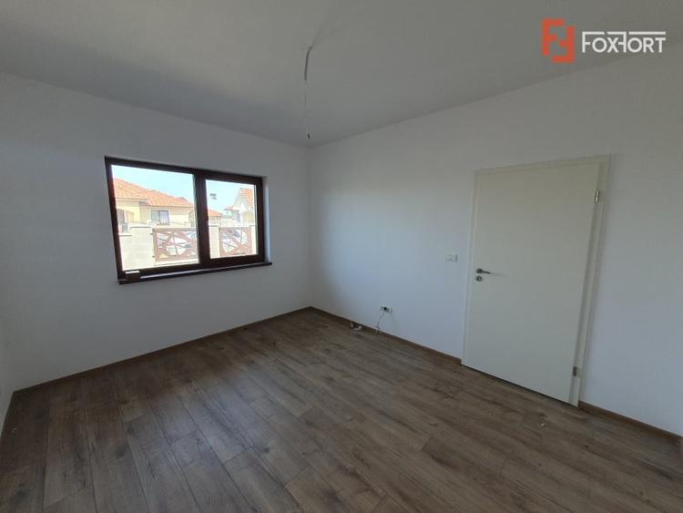 Duplex cu 3 camere cu Teren 325 Mp în Șag