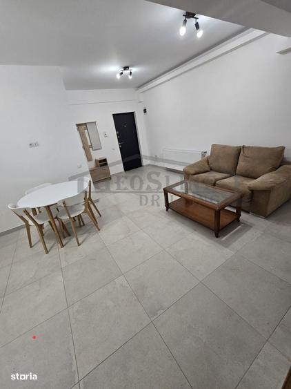 Apartament cu 3 camere decomandat în Baciu