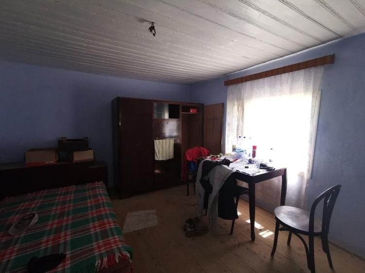 Casă individuală cu 2 camere cu Teren 1170 Mp în Central