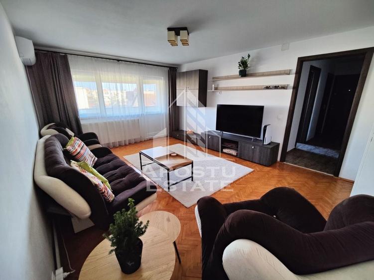 Apartament cu 4 camere decomandat, mobilat în Girocului