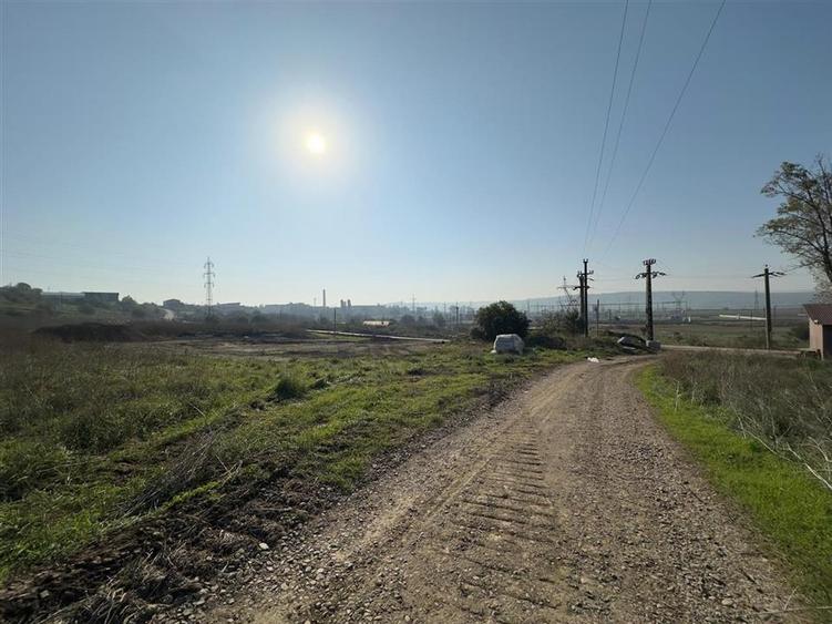 Teren Construcții intravilan de 3001 mp, în Uricani
