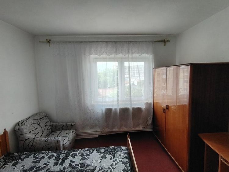 Apartament cu 2 camere decomandat în 1 Mai