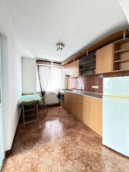 Apartament cu 2 camere decomandat în Aradului