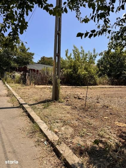 Teren de 386 mp, în Sud