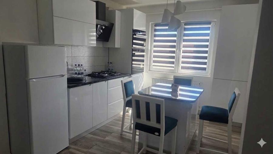Apartament cu 2 camere semidecomandat în Micro 16