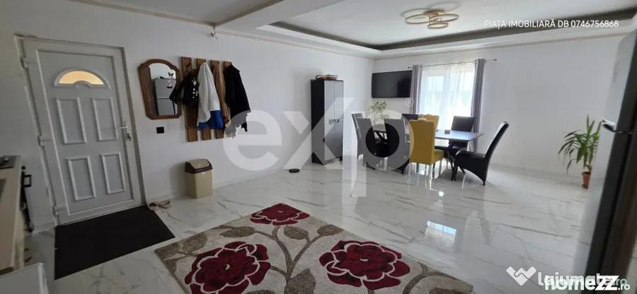 Casă cu 6 camere cu Teren 1438 Mp în Colacu