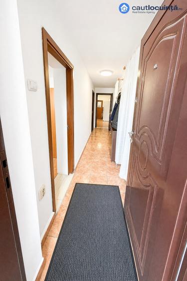 Casă cu 5 camere cu Teren 140 Mp în Giulești