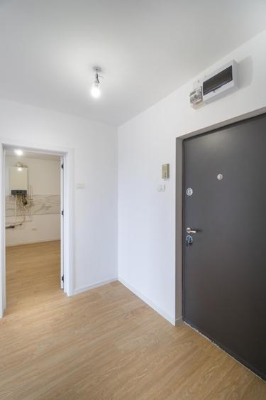 Apartament cu 2 camere decomandat în Baba Novac