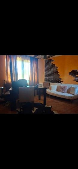 Casă individuală cu 7 camere cu Canalizare în Bucium