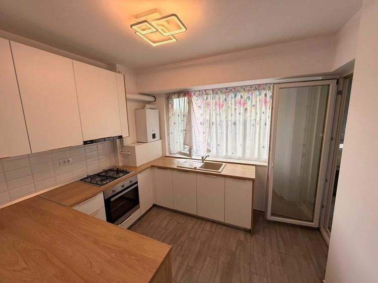 Apartament cu 2 camere decomandat în Central