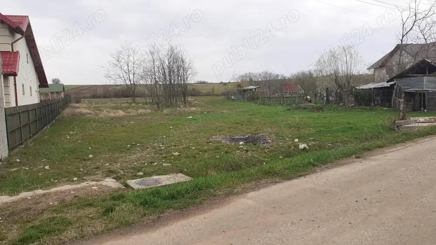 Teren de 1620 mp, în Bradu