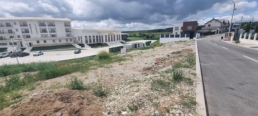 Teren de 830 mp, în Tancodrom