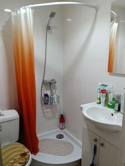 Garsoniera de vanzare ultracentral Pitesti o buna investitie in orice tara p de utilizare! - 3