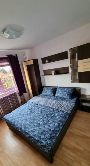 Apartament cu 3 camere decomandat în Nufărul