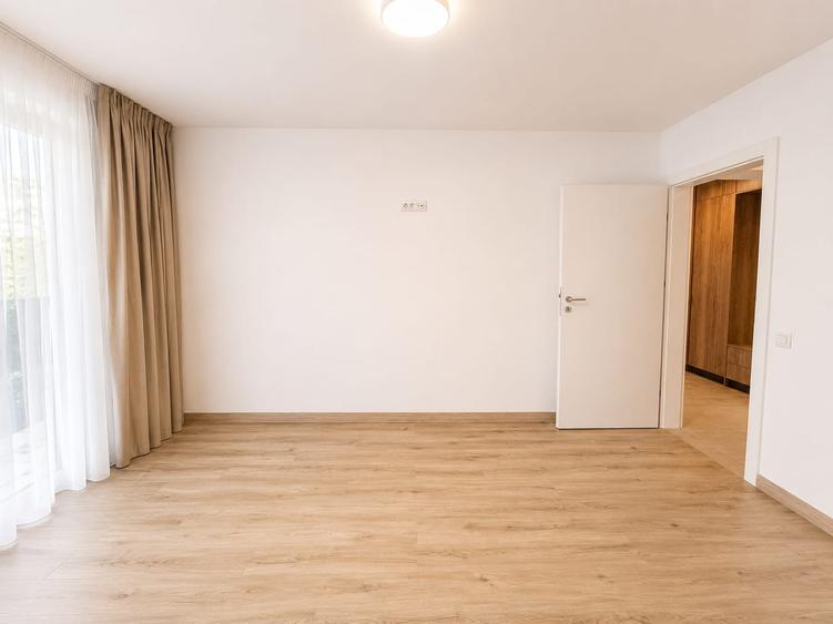 Apartament cu 2 camere semidecomandat în Tractorul