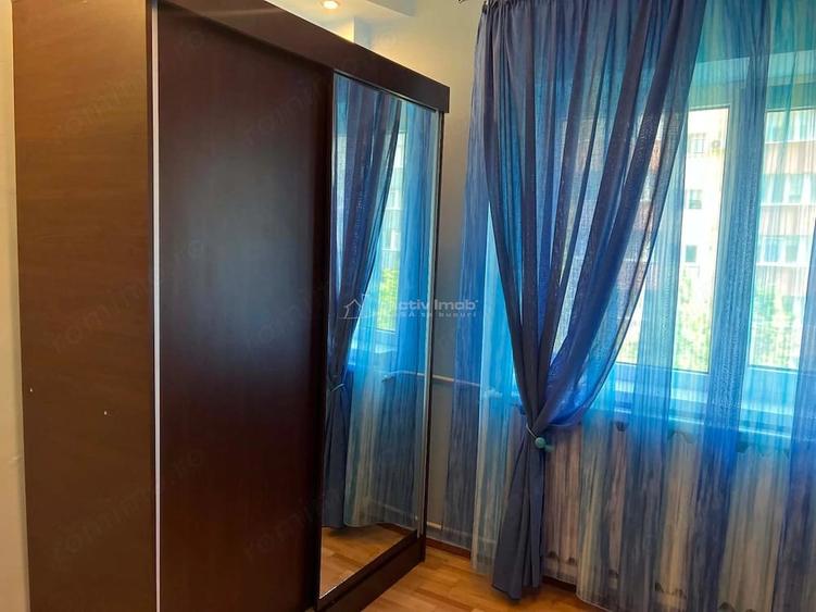 Apartament cu 4 camere decomandat în Nerva Traian
