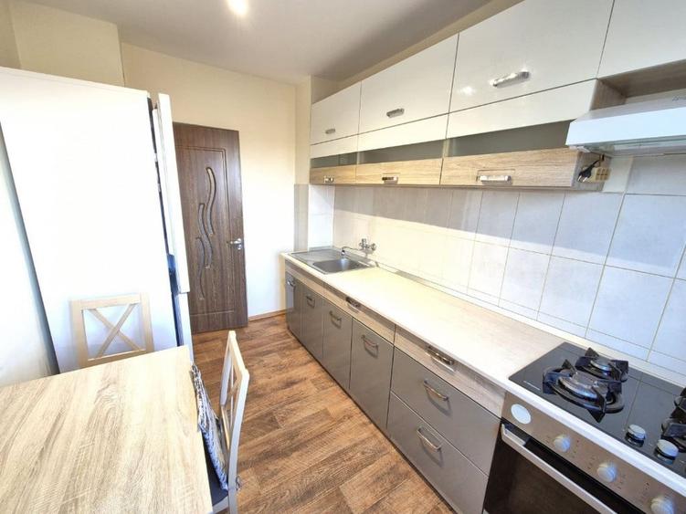 Inchiriez apartament 2 camere Strada Toamnei zona Centru Civic - 6