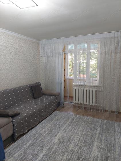 Garsonieră decomandată în Gorjului