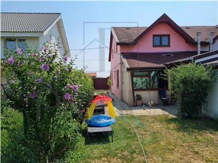 Duplex cu 3 camere cu Canalizare în Moșnița Nouă