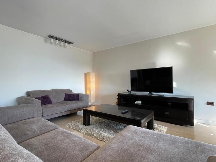Apartament cu 2 camere decomandat, mobilat în Faleza Nord
