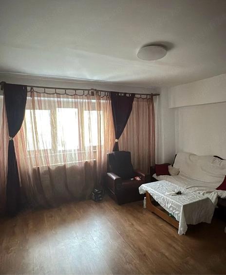Apartament cu 2 camere decomandat în Frații Golești