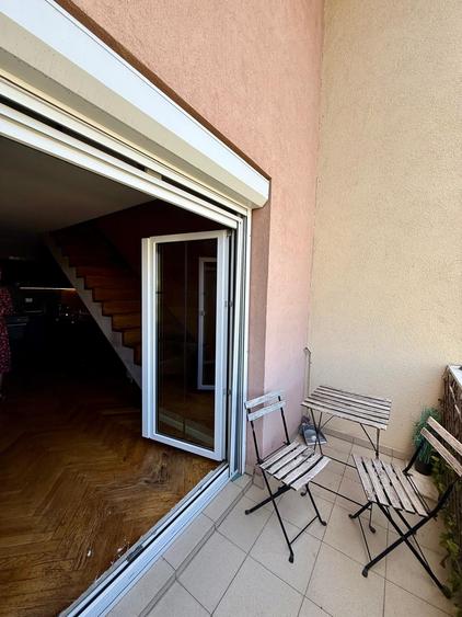 Apartament cu 3 camere semidecomandat în Sala Palatului