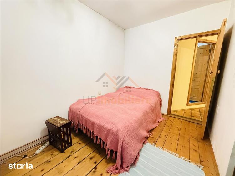 Casă cu 5 camere cu Teren 238 Mp în Central