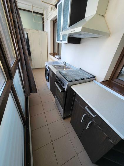 Apartament cu 2 camere semidecomandat în Jiului