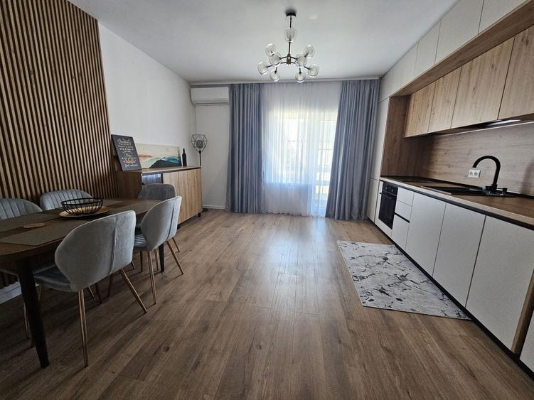 Apartament cu 3 camere semidecomandat, mobilat în Șelimbăr