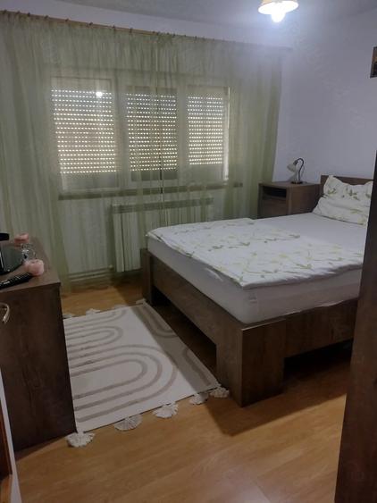 Apartament cu 3 camere decomandat în Micălaca
